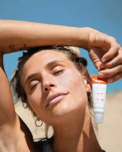 EQ COMBO CREAM & STICK SPF50+ 5 EQ COMBO CREAM & STICK SPF50+ -Ocean Motion Shop eq combo sunstick crema e stick solare spf 50